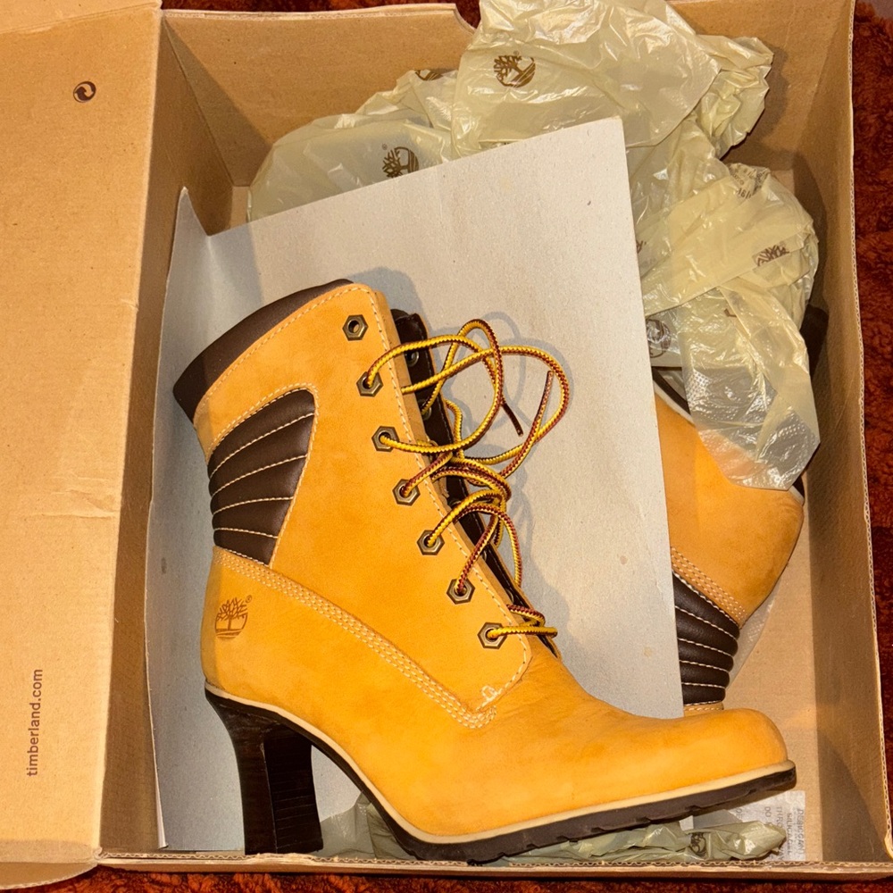 Timberland Women's Yellow and Brown Heeled Boots